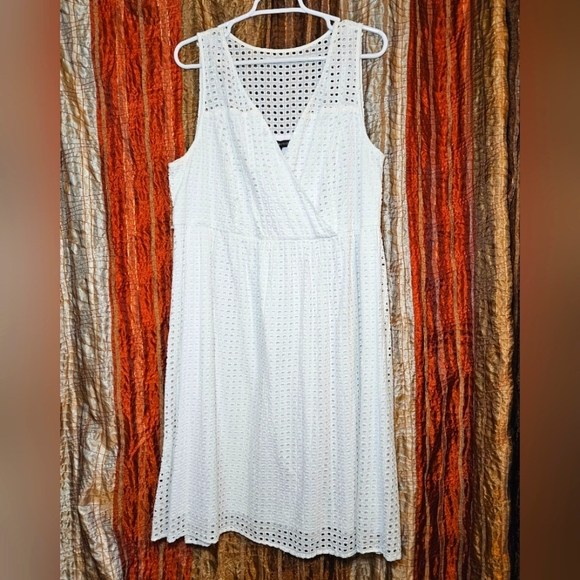 Lane Bryant White Sleeveless Eyelet Dress Plus Size 20 - Picture 1 of 7
